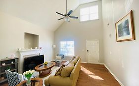 Private Room & Bathroom Close To Downtown Raleigh